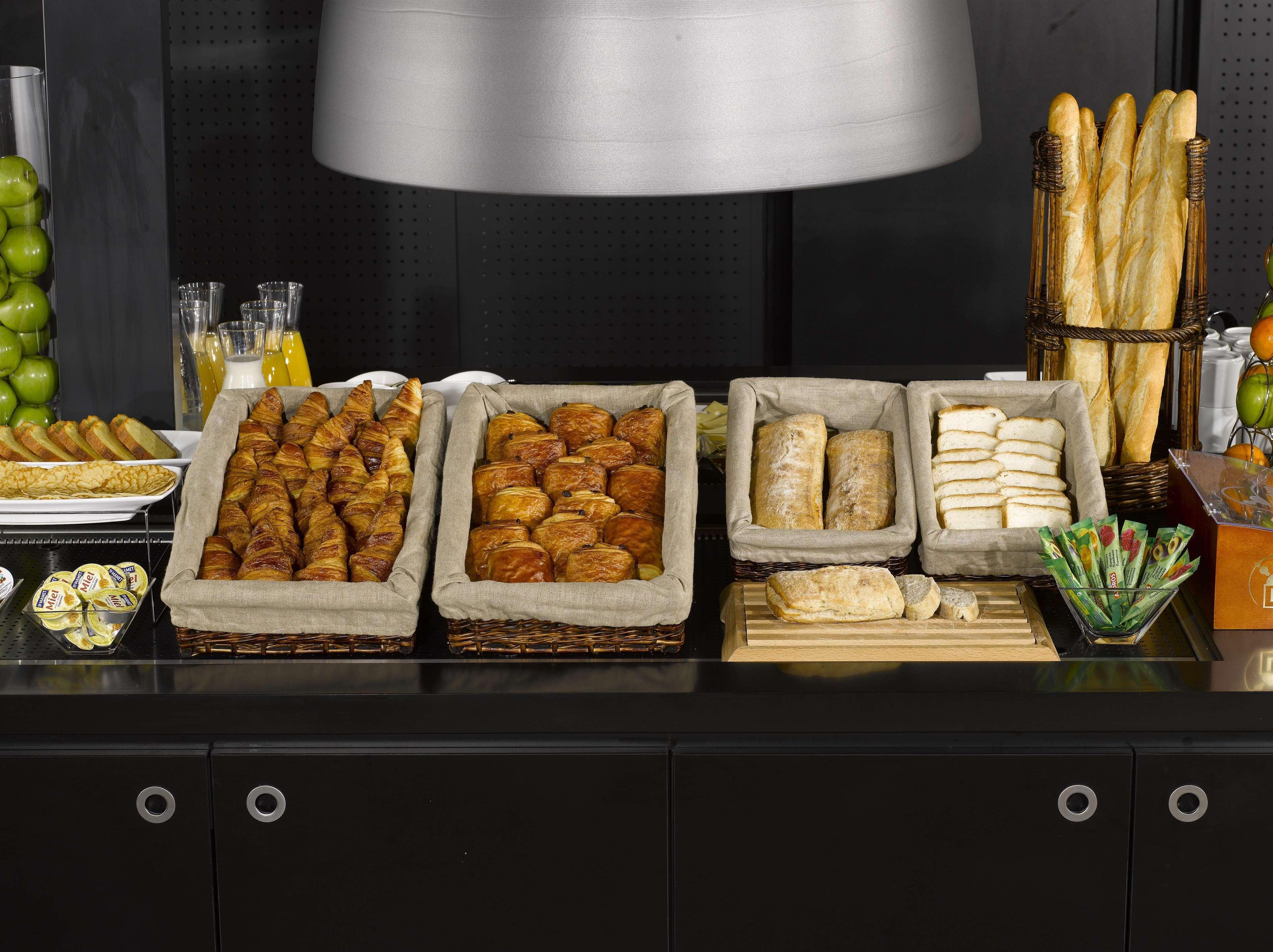 Campanile Rouen Nord - Barentin Hotel Ngoại thất bức ảnh